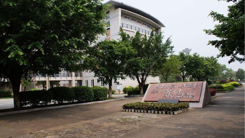 上海SMT贴片代工：揭秘定制报价背后的工艺与考量
